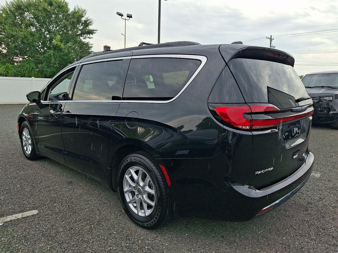 Chrysler Pacifica Touring L FWD 2022
