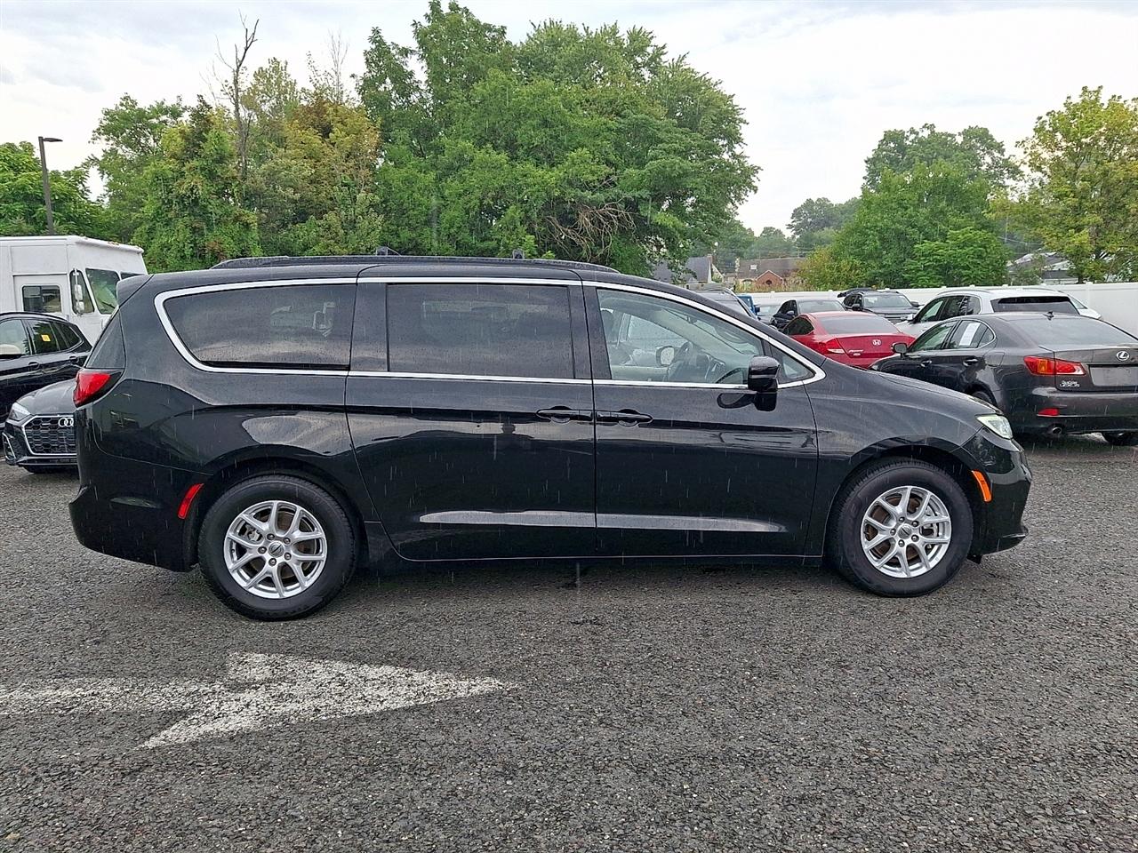 Chrysler Pacifica Touring L FWD 2022