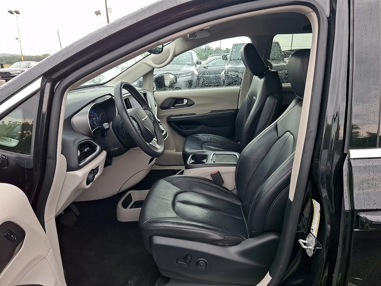 Chrysler Pacifica Touring L FWD 2022