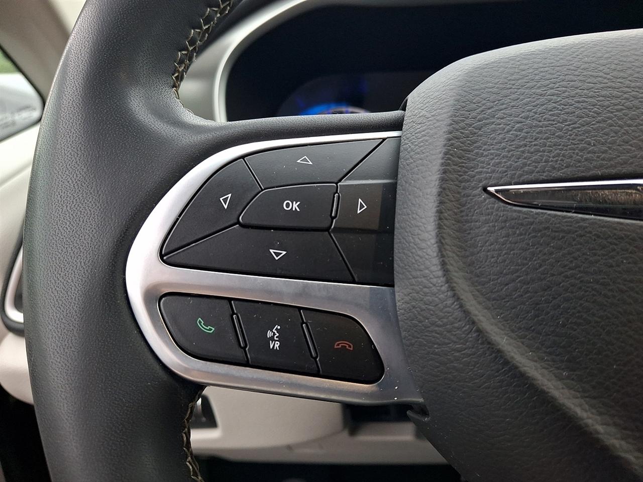 Chrysler Pacifica Touring L FWD 2022