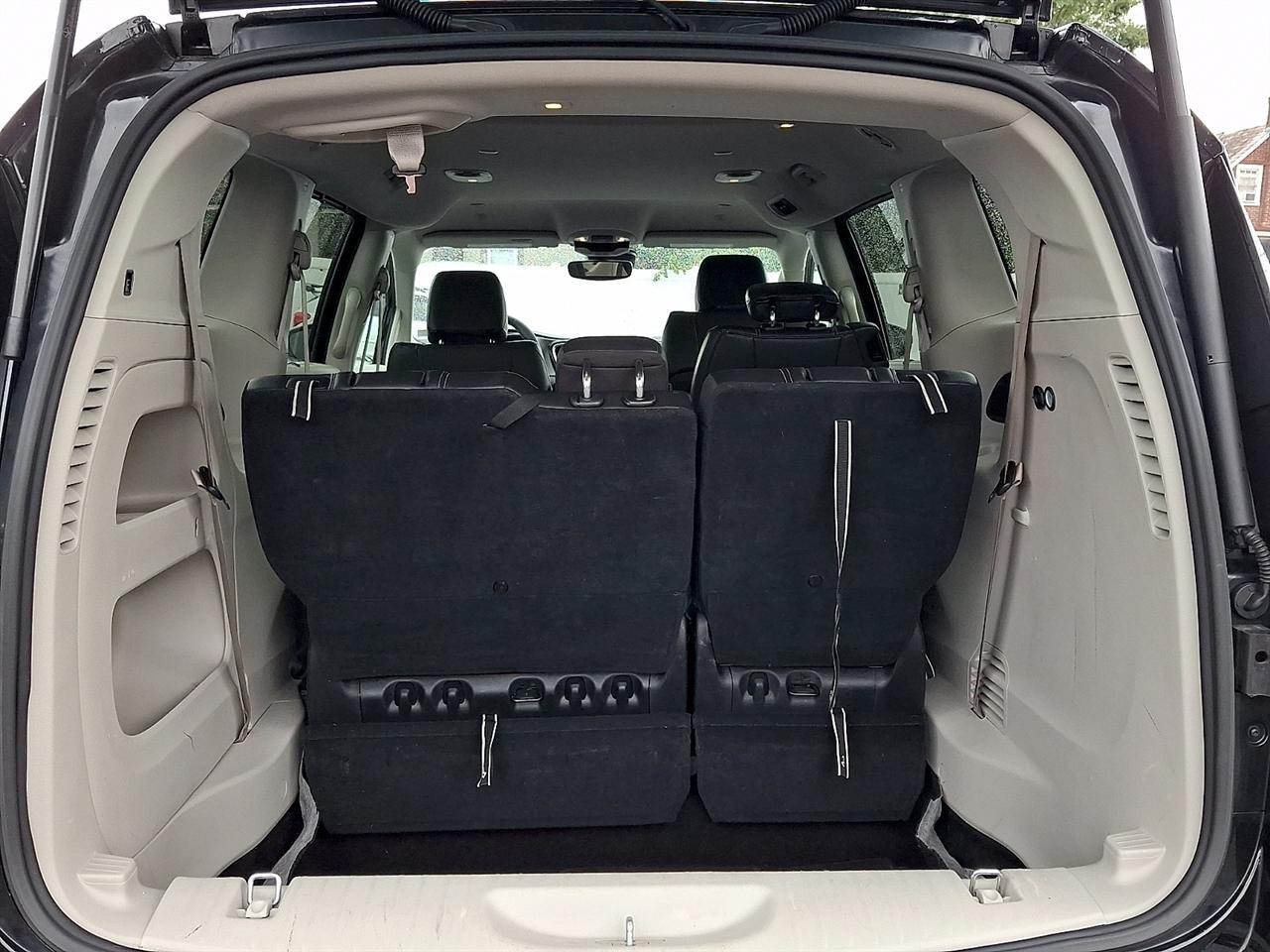 Chrysler Pacifica Touring L FWD 2022