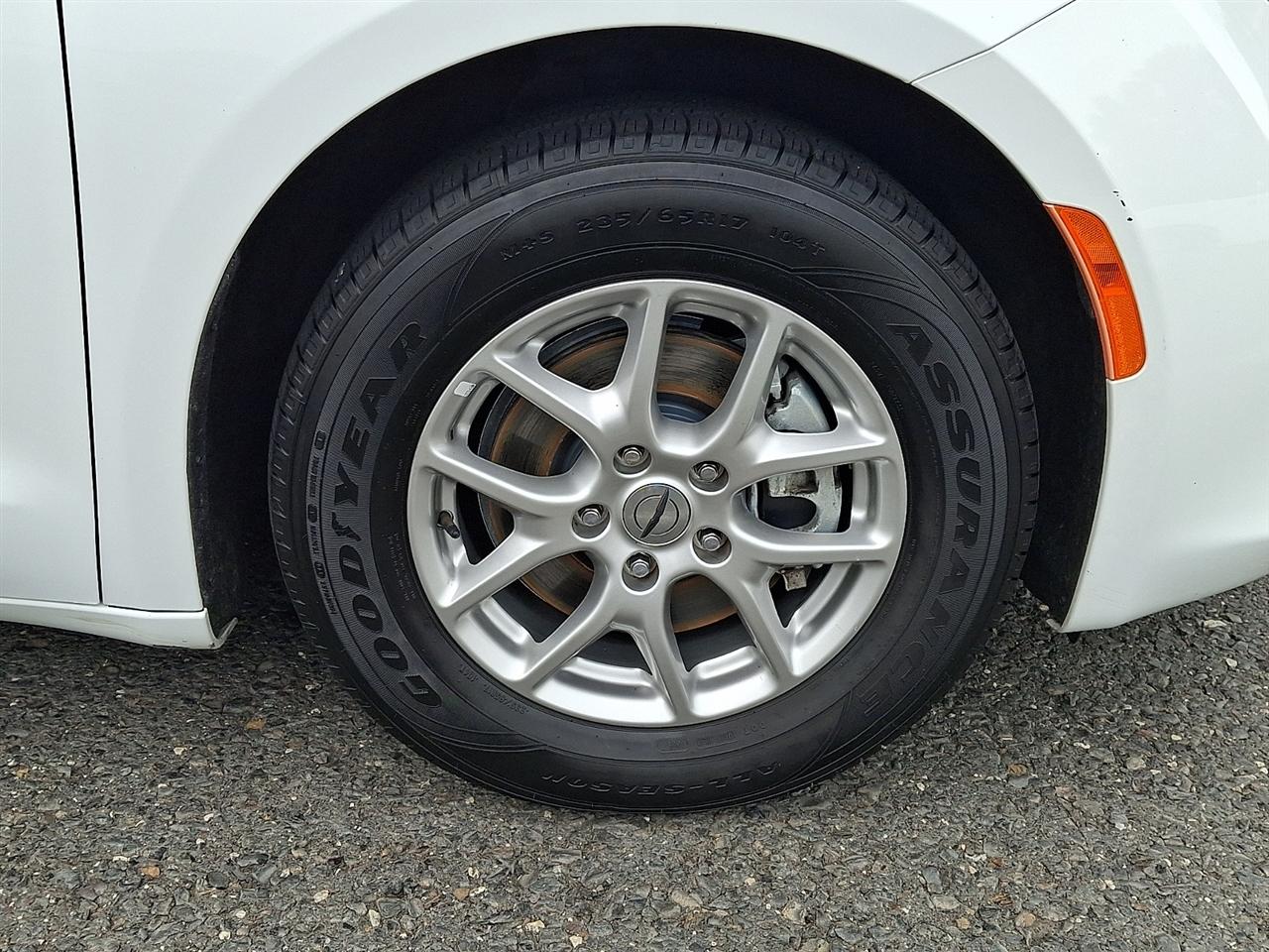Chrysler Voyager LX FWD 2023