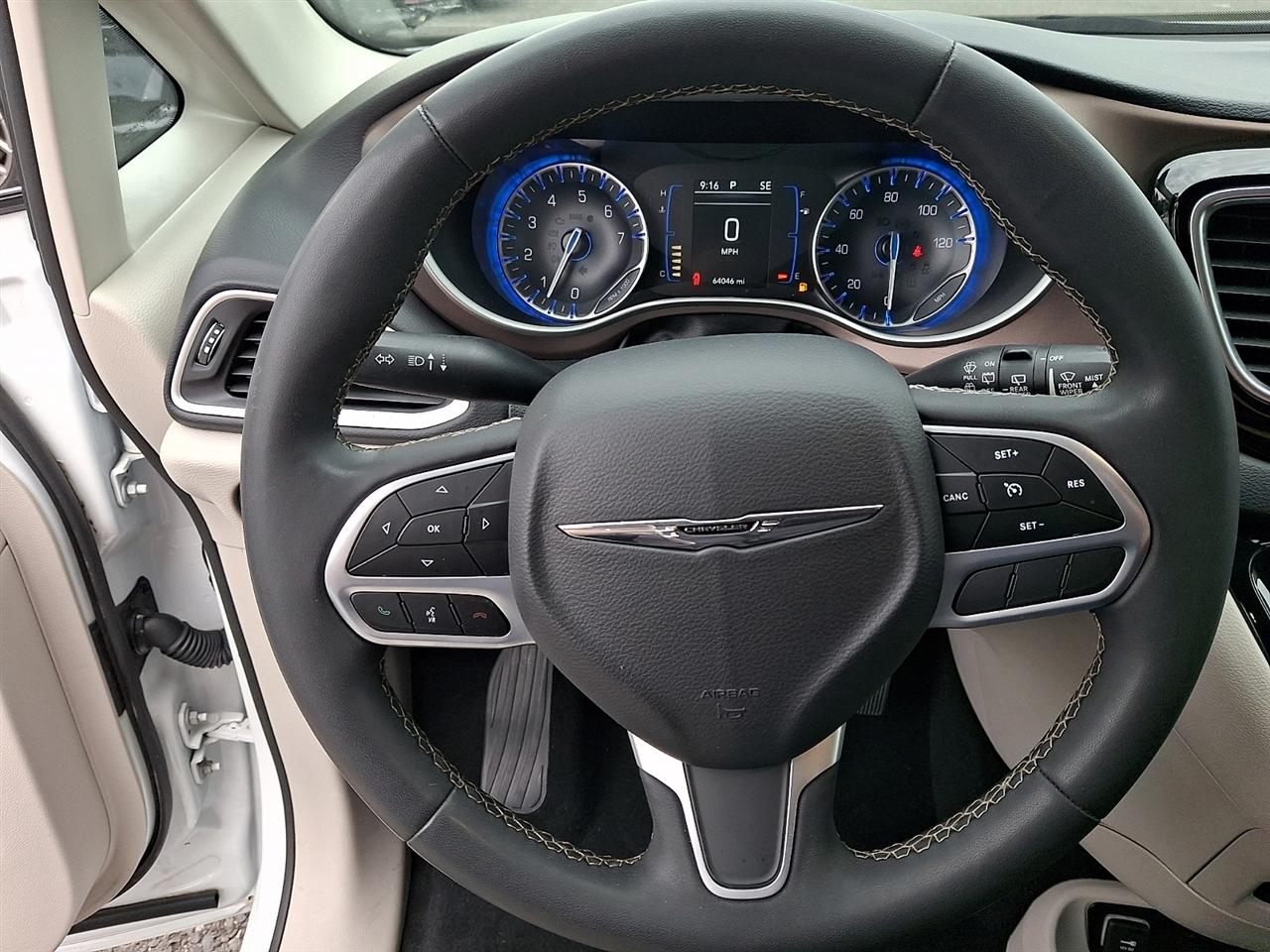 Chrysler Voyager LX FWD 2023