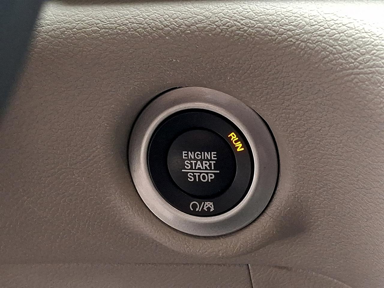 Chrysler Voyager LX FWD 2023