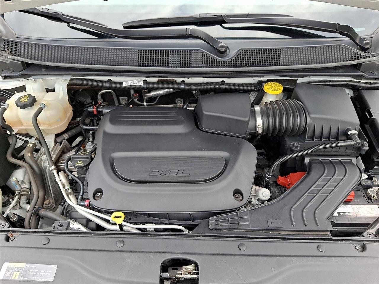 Chrysler Voyager LX FWD 2023
