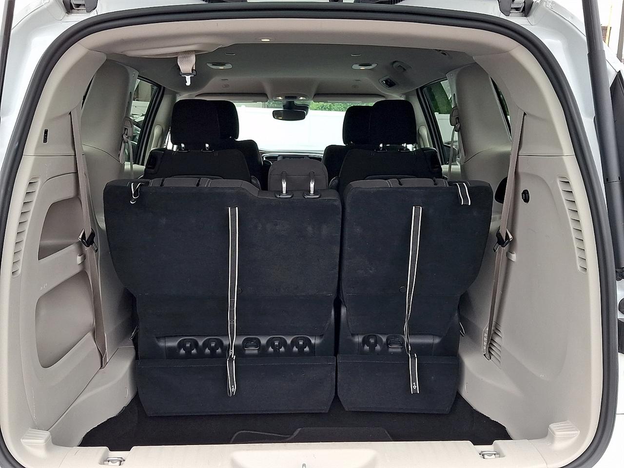 Chrysler Voyager LX FWD 2023