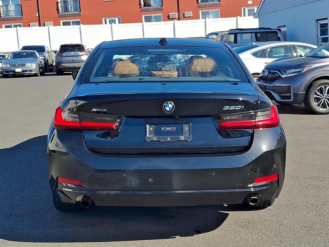 BMW 3 Series 330i xDrive Sedan 2024