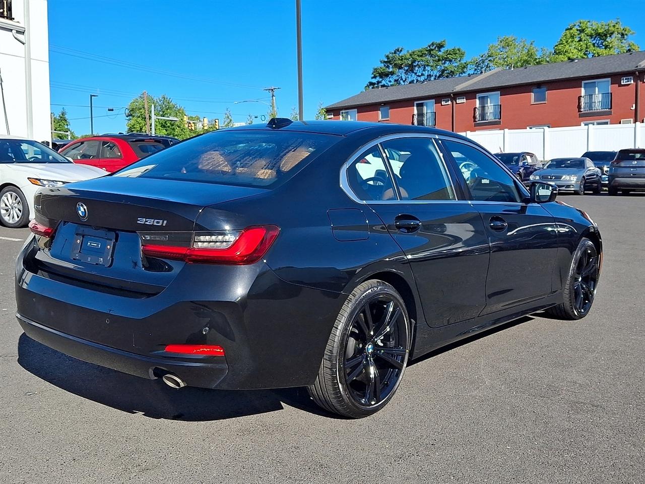 BMW 3 Series 330i xDrive Sedan 2024