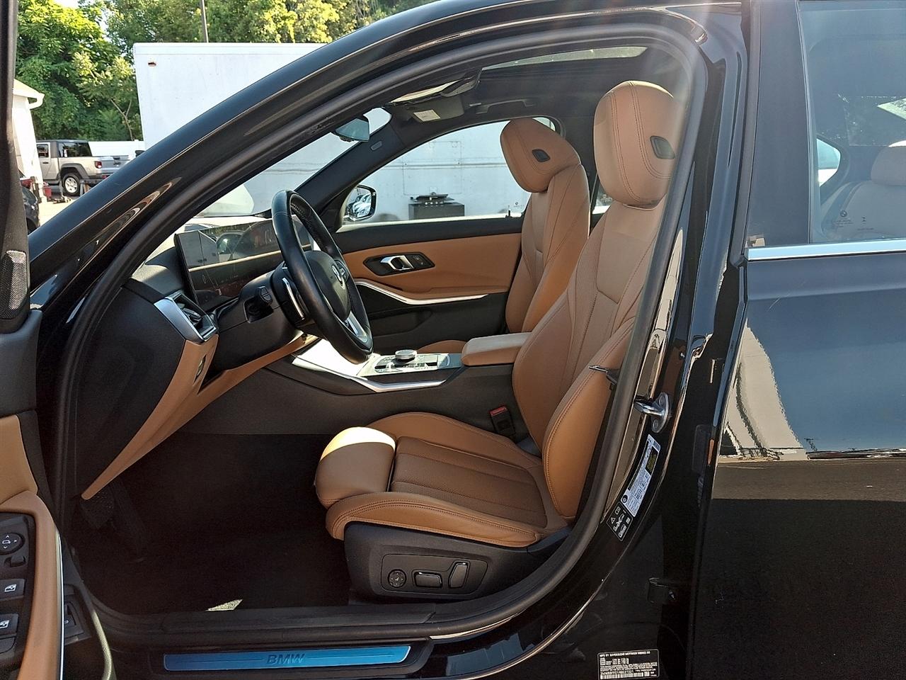 BMW 3 Series 330i xDrive Sedan 2024