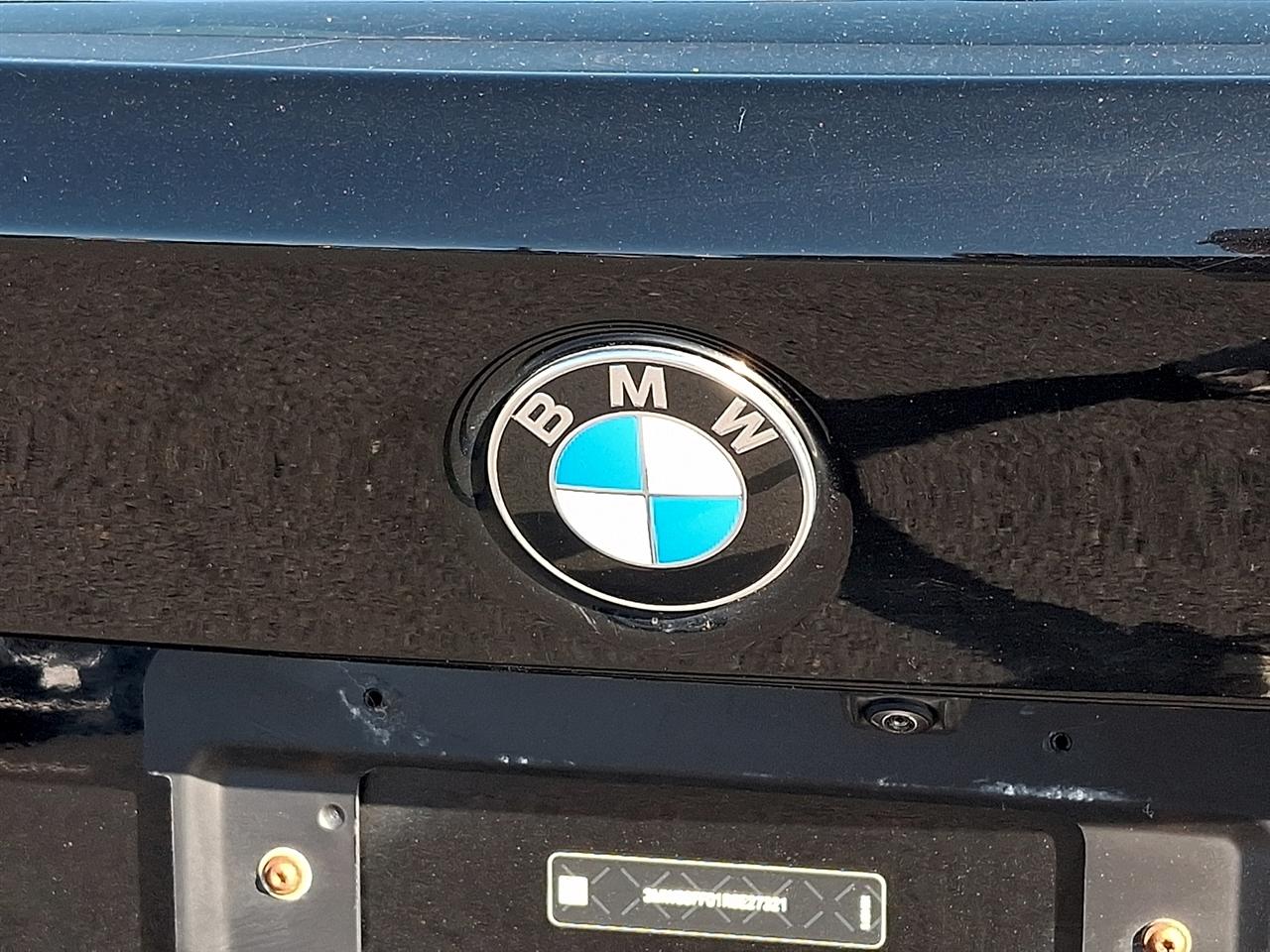 BMW 3 Series 330i xDrive Sedan 2024
