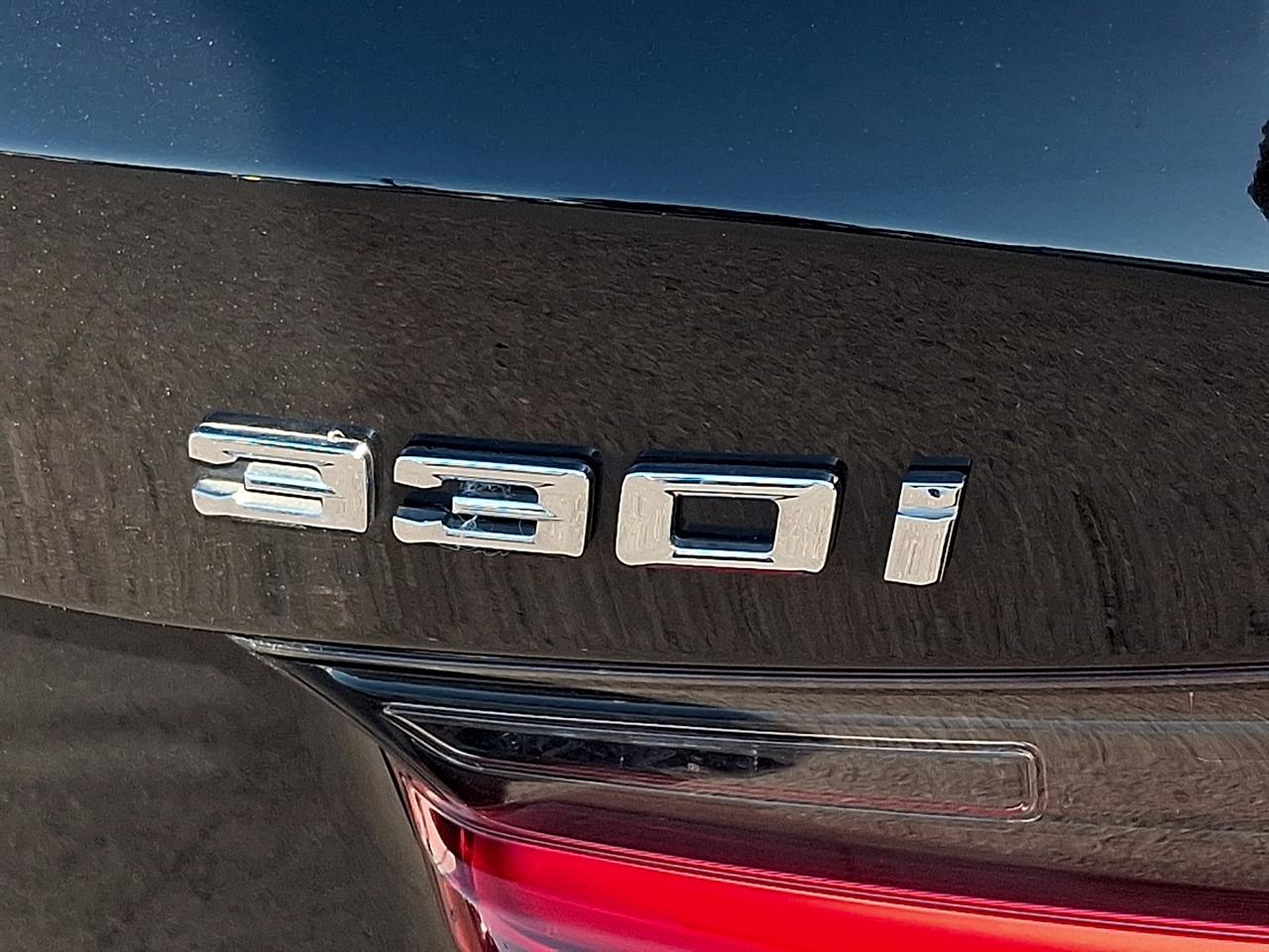 BMW 3 Series 330i xDrive Sedan 2024
