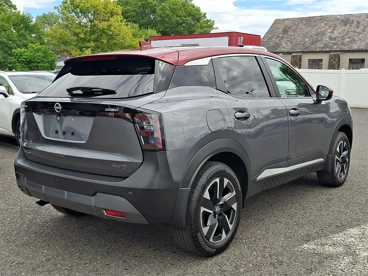 Nissan Kicks SV AWD 2025
