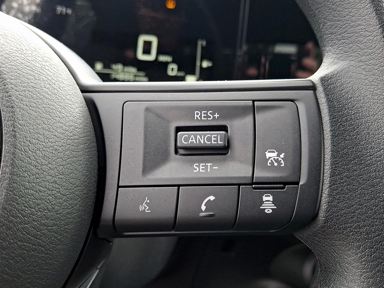 Nissan Kicks SV AWD 2025