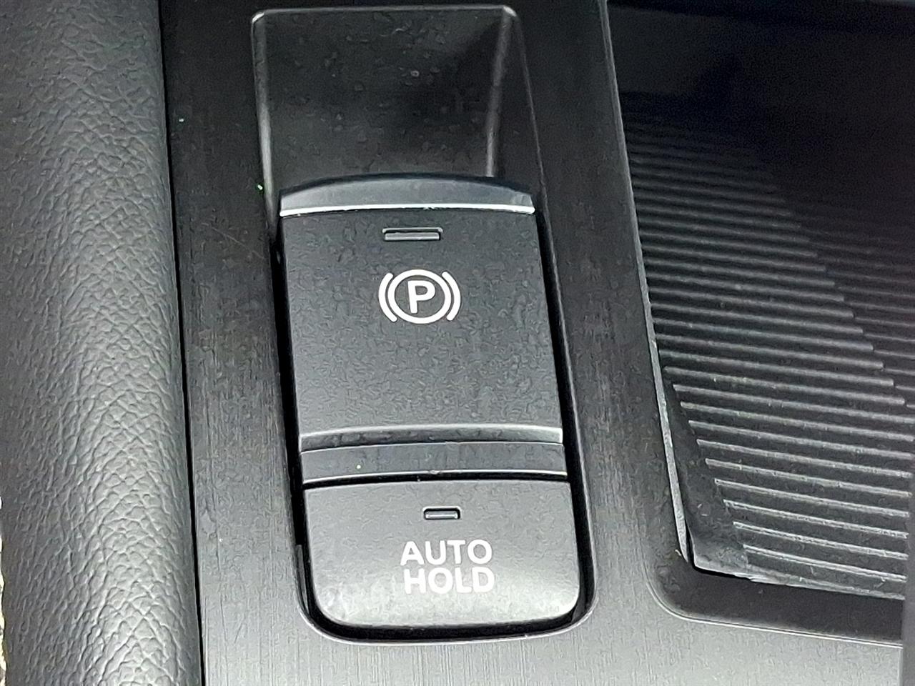 Nissan Kicks SV AWD 2025