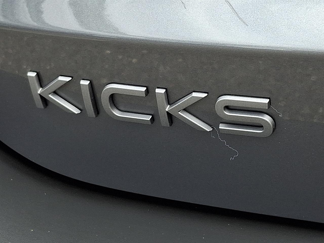 Nissan Kicks SV AWD 2025