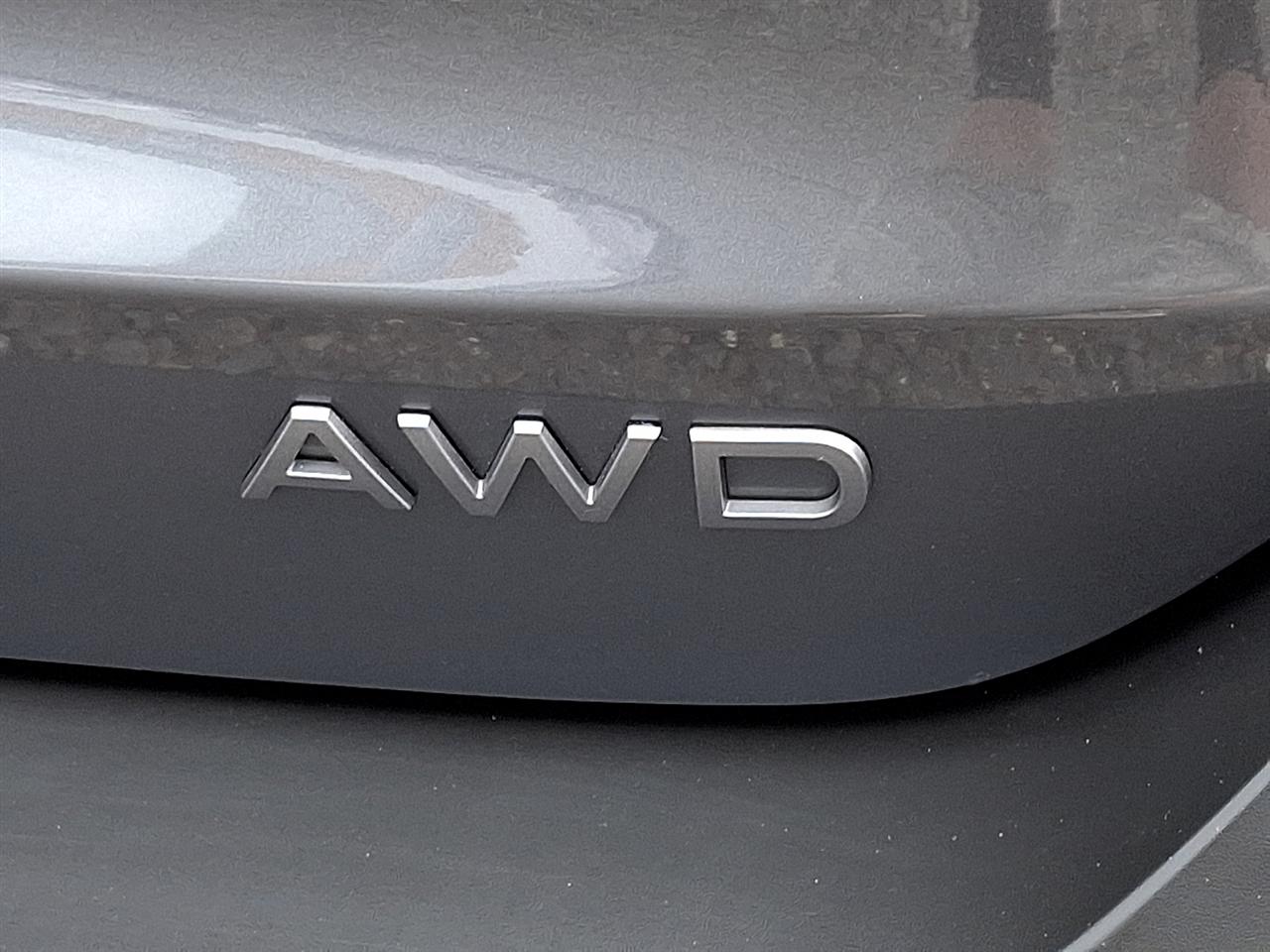 Nissan Kicks SV AWD 2025