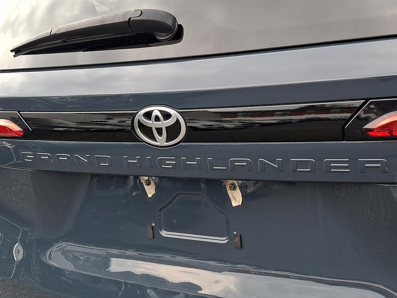 Toyota Grand Highlander Platinum AWD (Natl) 2024