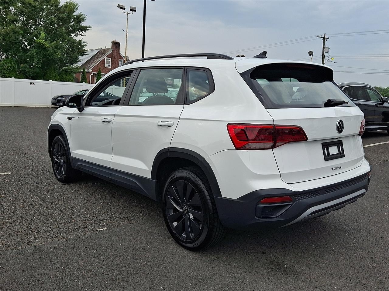 Volkswagen Taos S FWD 2022