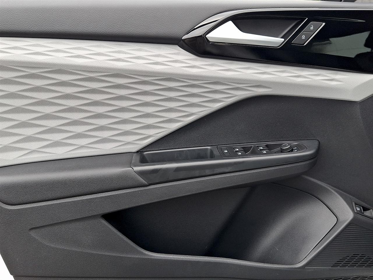 Volkswagen Taos S FWD 2022