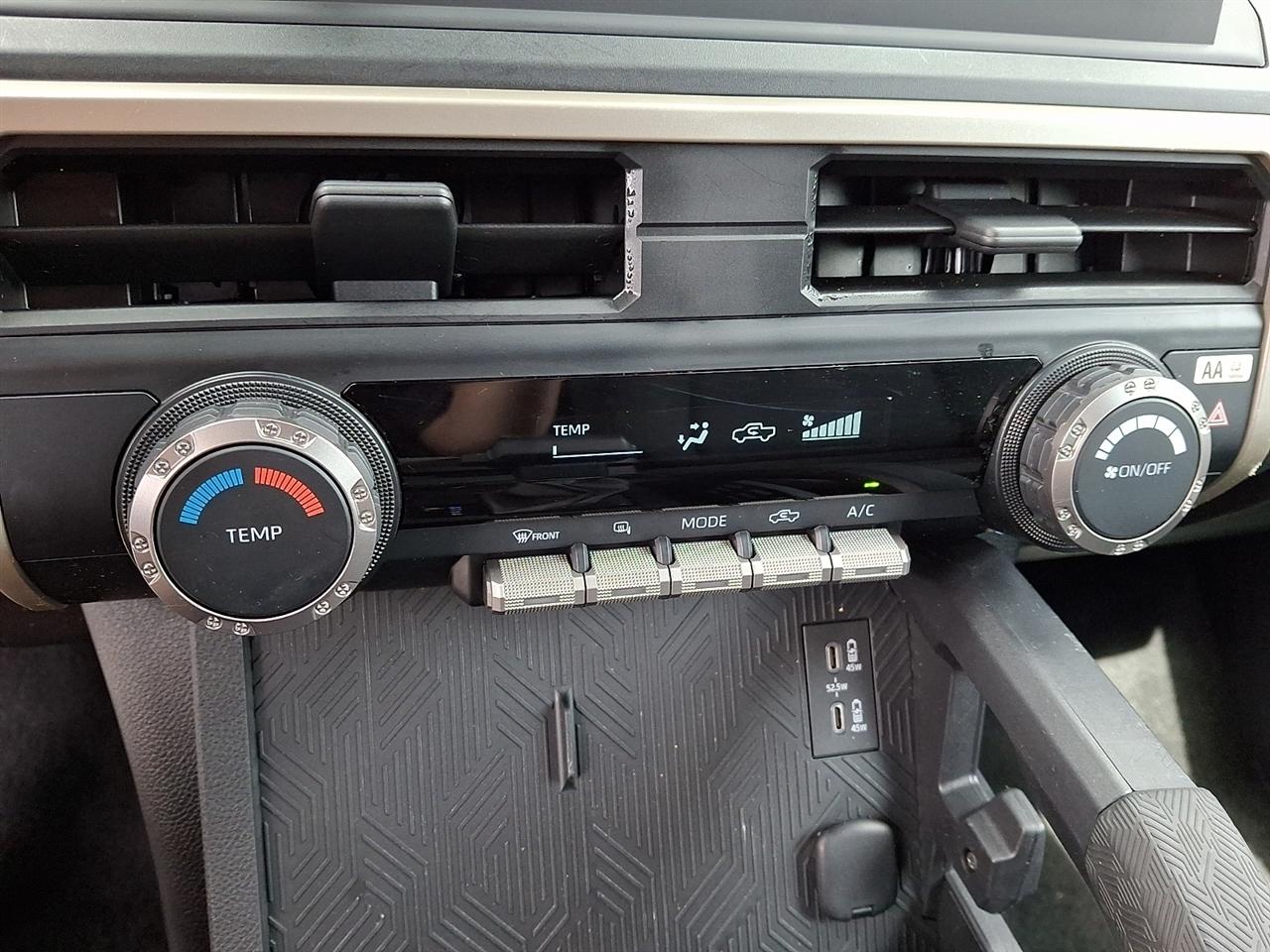 Toyota Tacoma 2WD SR XtraCab 6' Bed AT (Natl) 2024