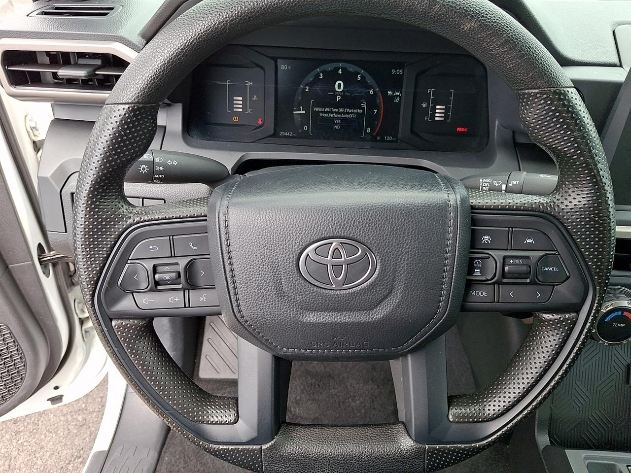 Toyota Tacoma 2WD SR XtraCab 6' Bed AT (Natl) 2024