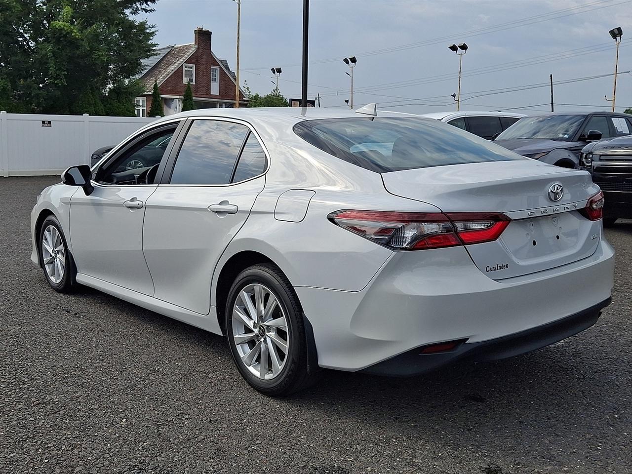 Toyota Camry LE Auto (Natl) 2022