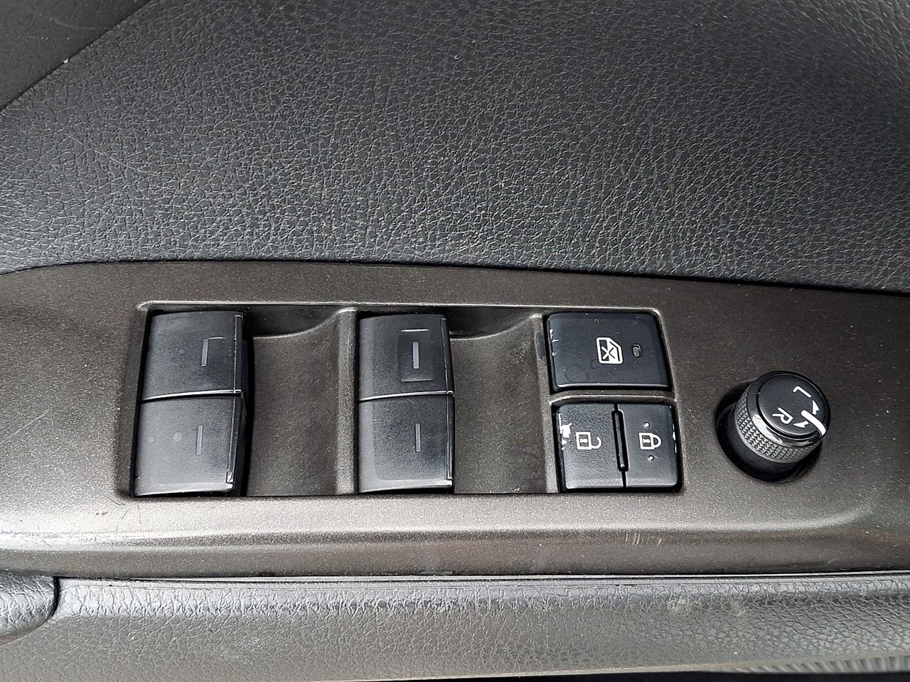 Toyota Camry LE Auto (Natl) 2022