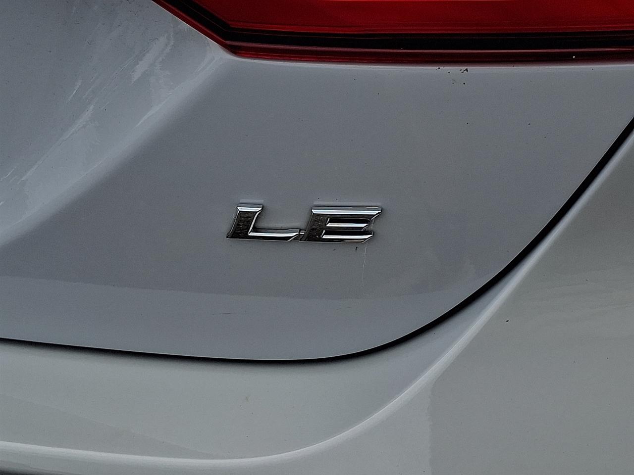 Toyota Camry LE Auto (Natl) 2022