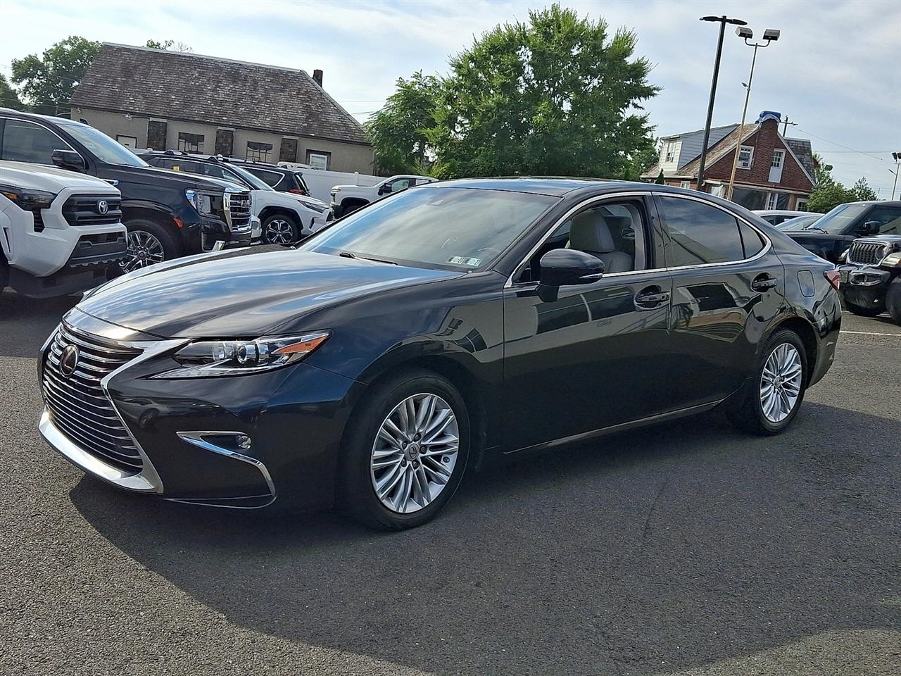 Lexus ES ES 350 FWD 2017
