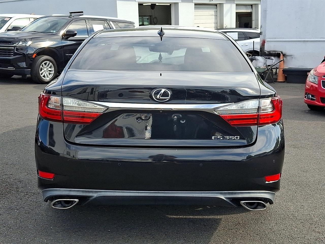 Lexus ES ES 350 FWD 2017