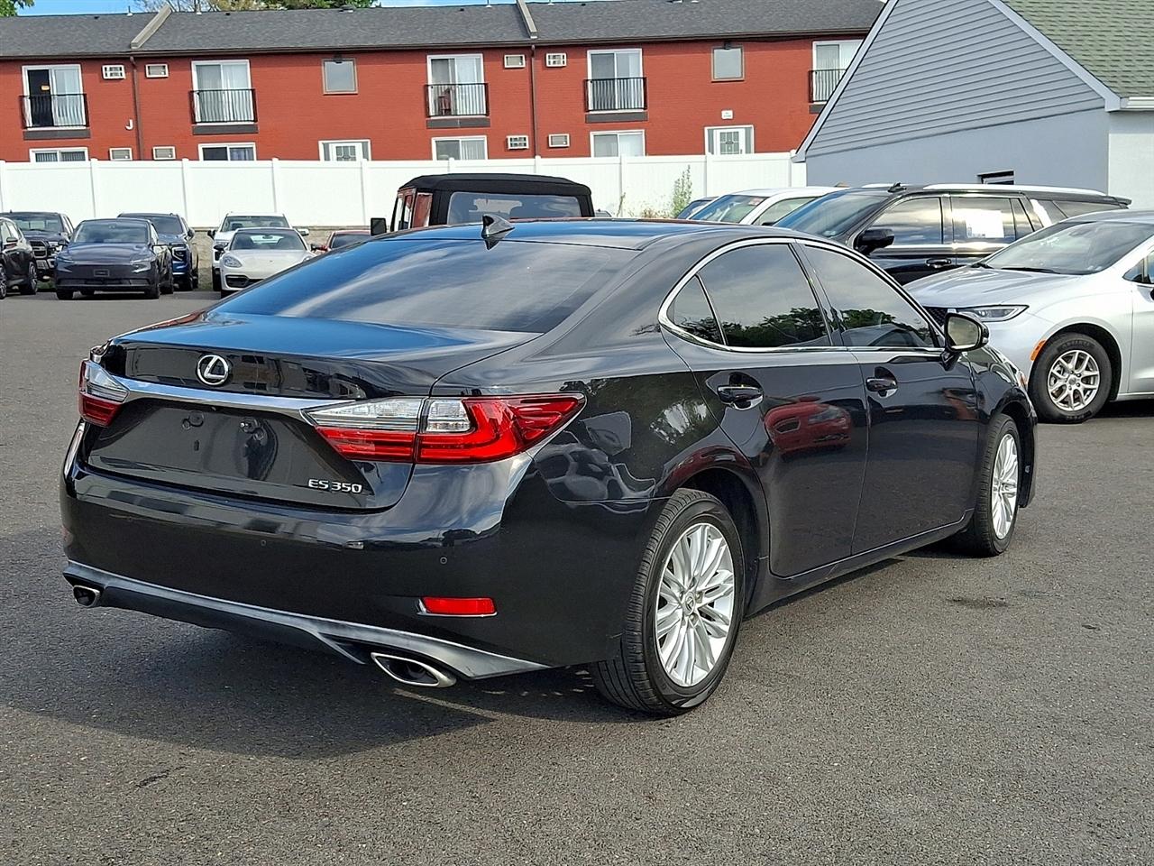 Lexus ES ES 350 FWD 2017