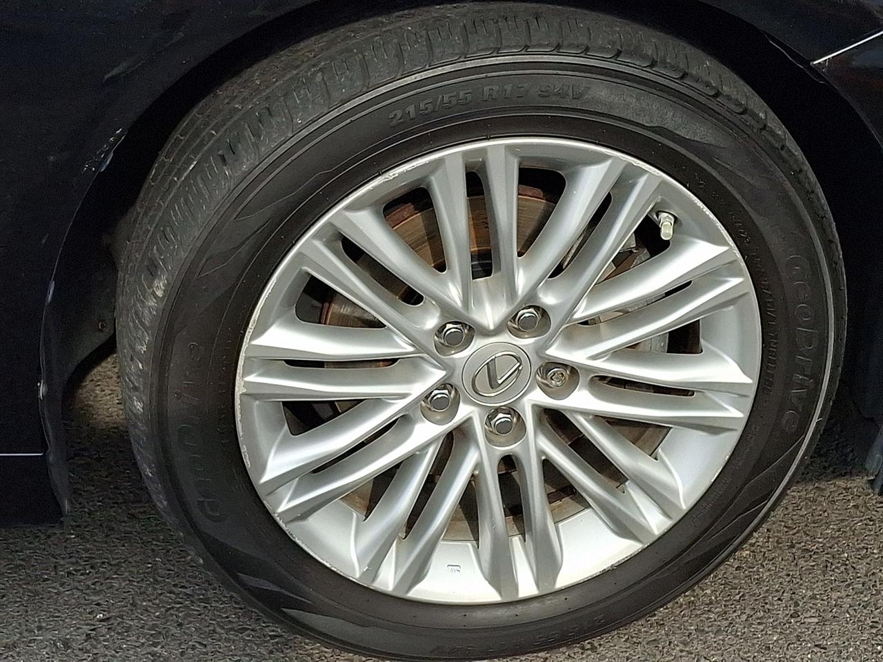Lexus ES ES 350 FWD 2017
