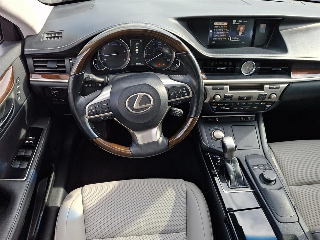 Lexus ES ES 350 FWD 2017