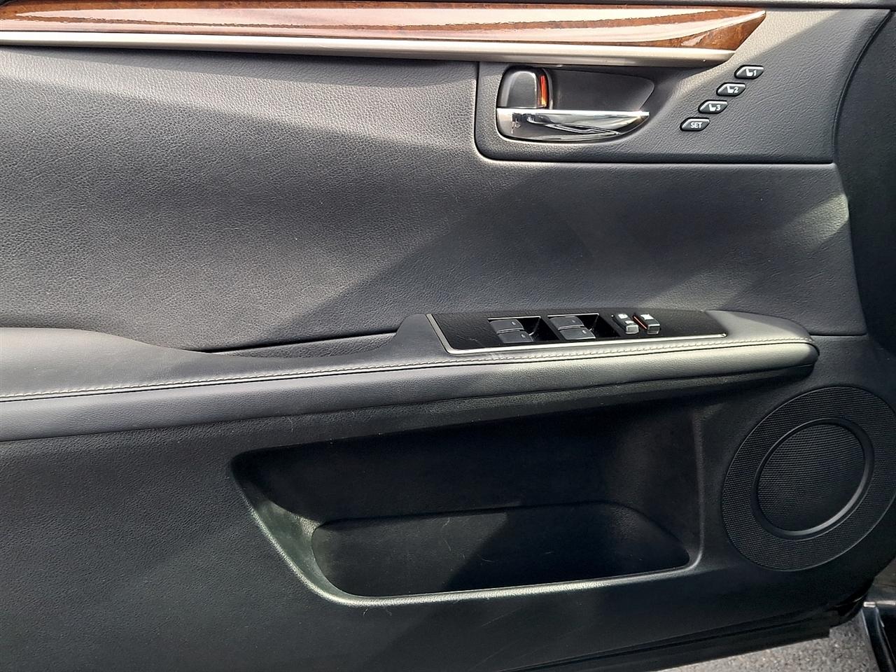 Lexus ES ES 350 FWD 2017