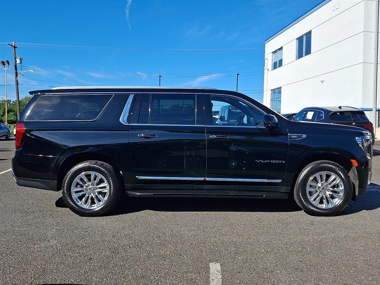 GMC Yukon XL 4WD 4dr SLT 2023