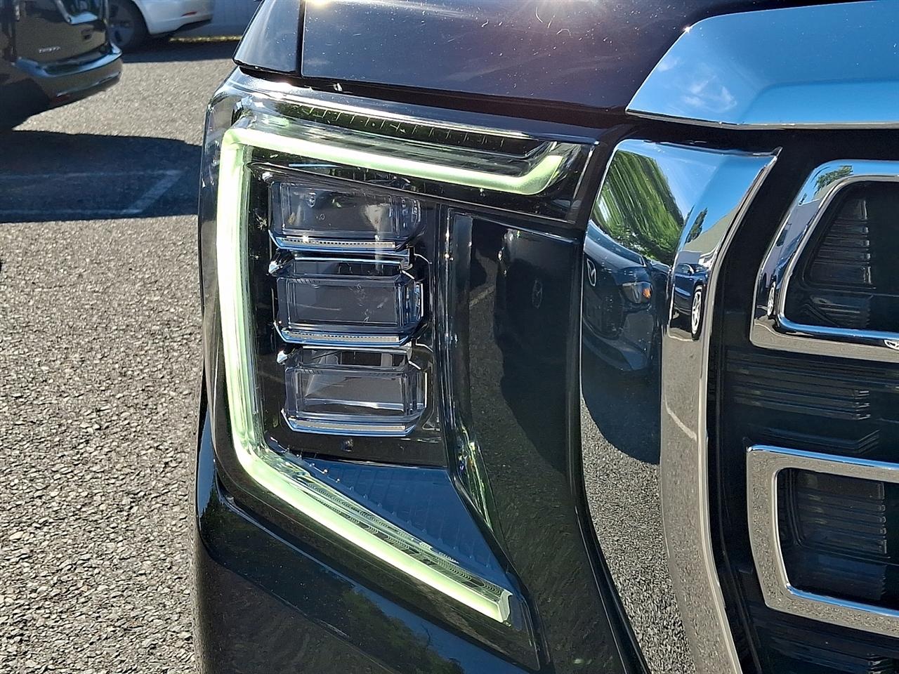 GMC Yukon XL 4WD 4dr SLT 2023