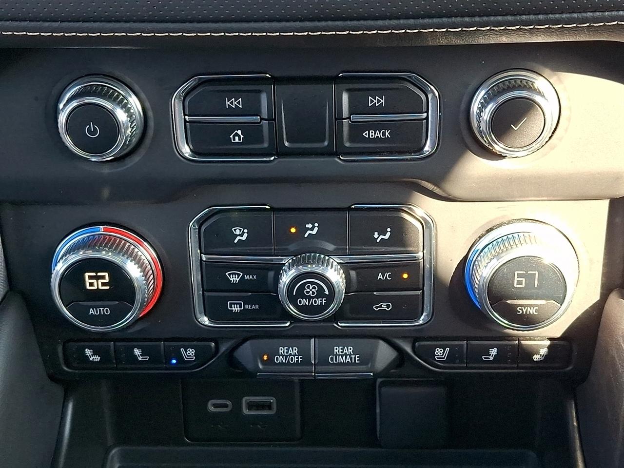 GMC Yukon XL 4WD 4dr SLT 2023