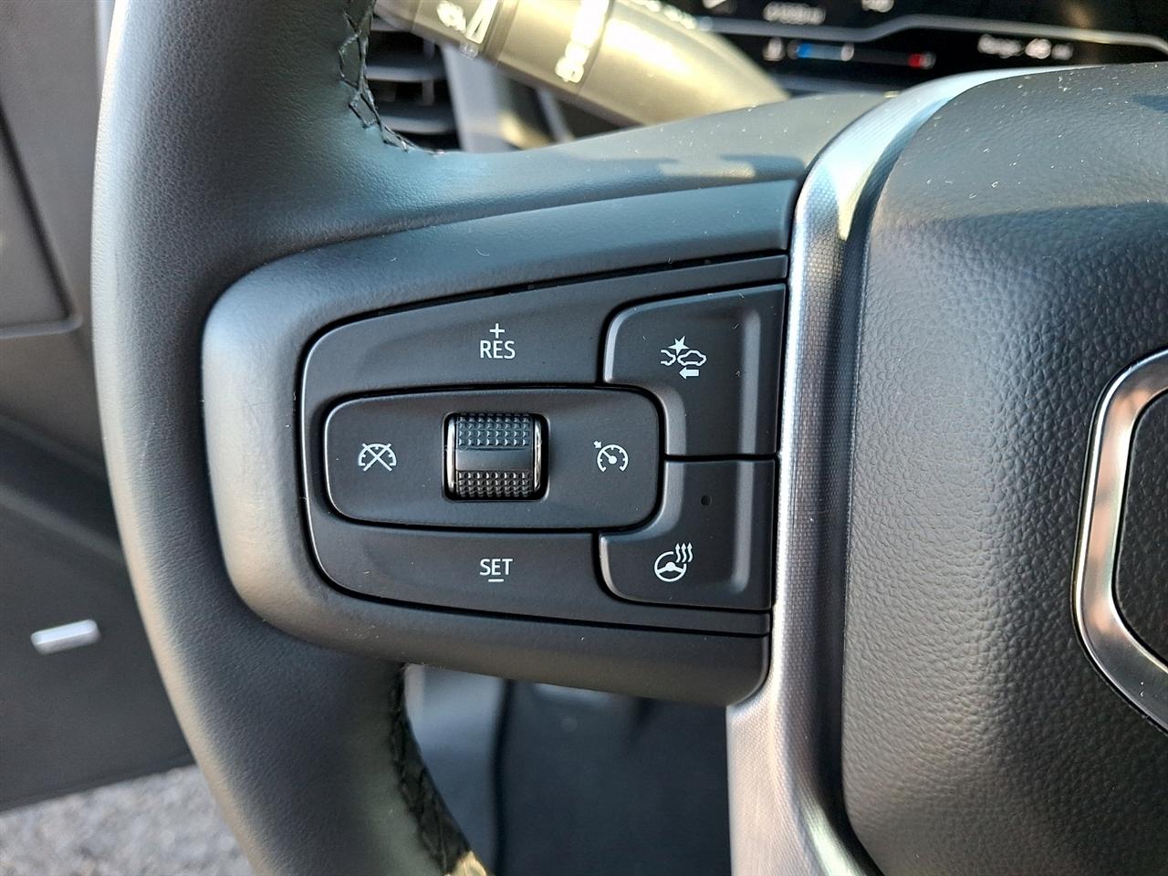GMC Yukon XL 4WD 4dr SLT 2023