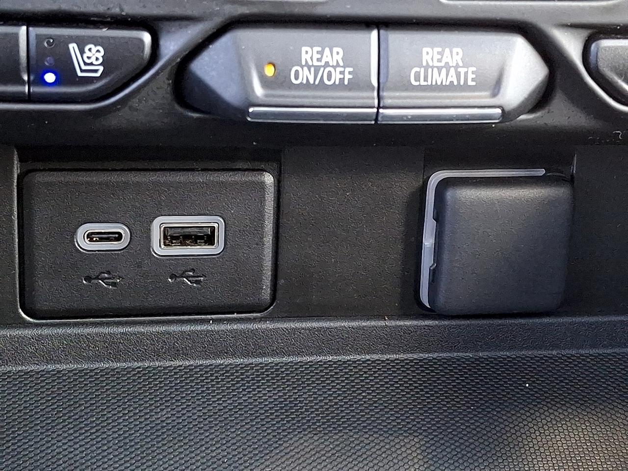 GMC Yukon XL 4WD 4dr SLT 2023