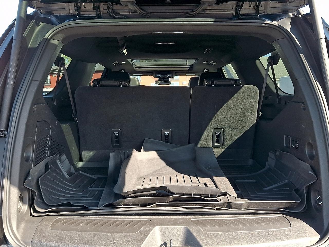 GMC Yukon XL 4WD 4dr SLT 2023