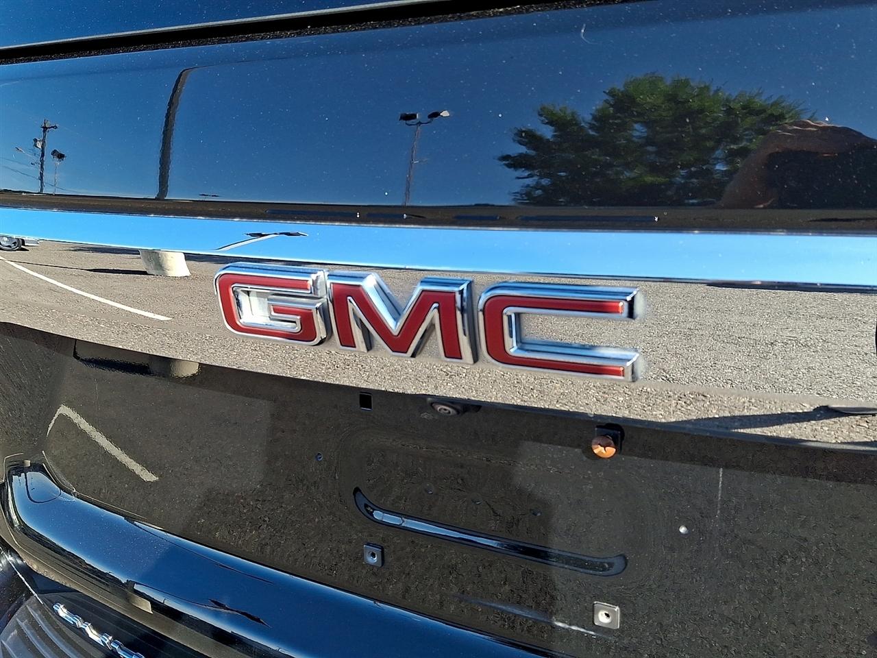 GMC Yukon XL 4WD 4dr SLT 2023