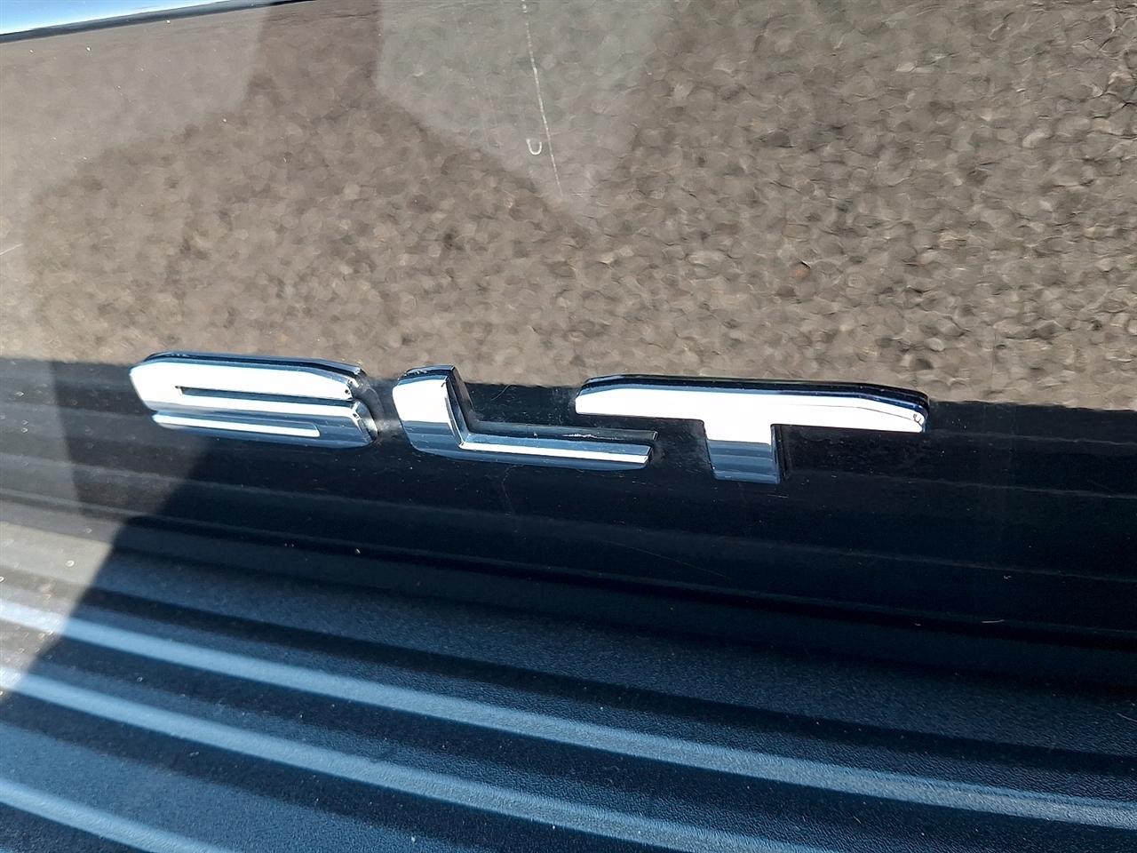 GMC Yukon XL 4WD 4dr SLT 2023