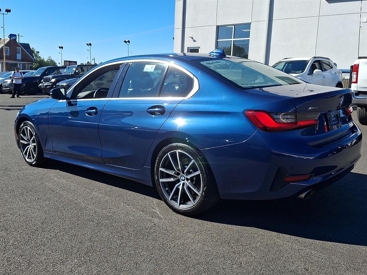 BMW 3 Series 330i xDrive Sedan North America 2021