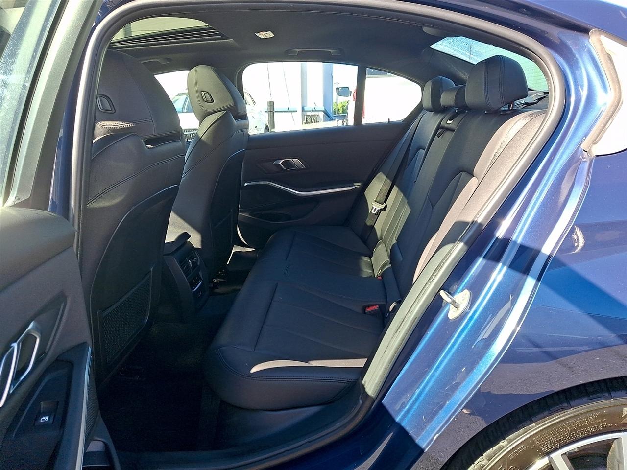 BMW 3 Series 330i xDrive Sedan North America 2021