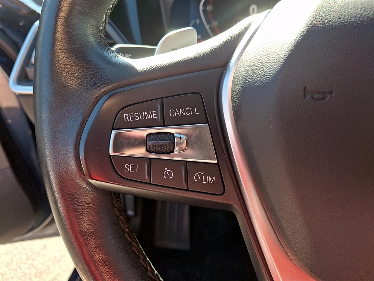 BMW 3 Series 330i xDrive Sedan North America 2021