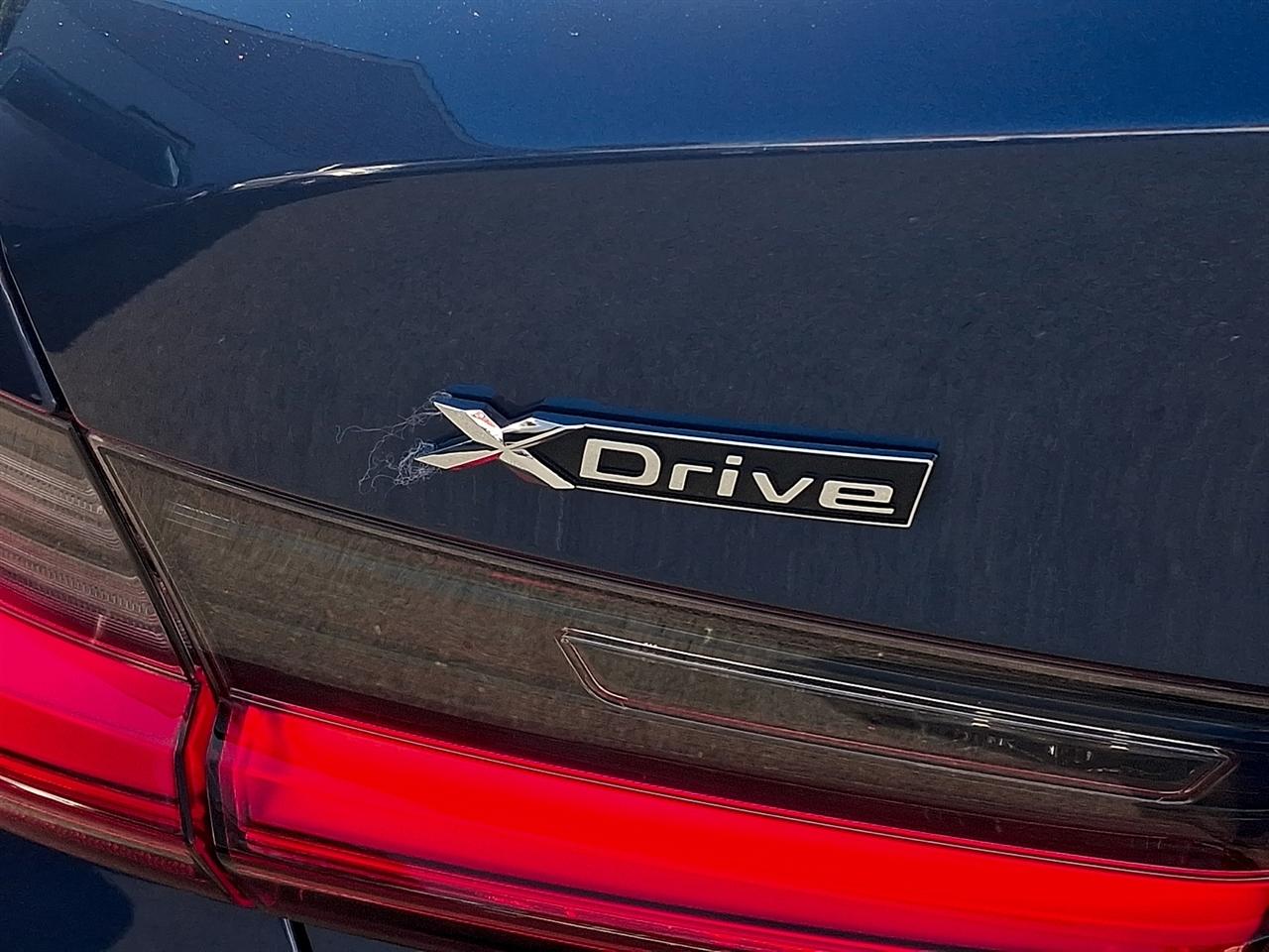 BMW 3 Series 330i xDrive Sedan North America 2021