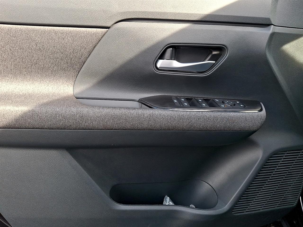 Nissan Kicks SV AWD 2026