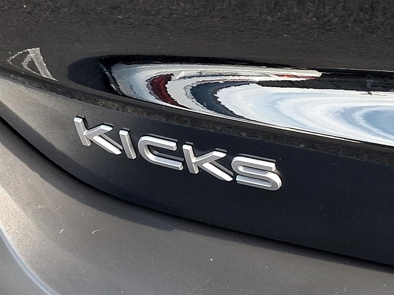 Nissan Kicks SV AWD 2026