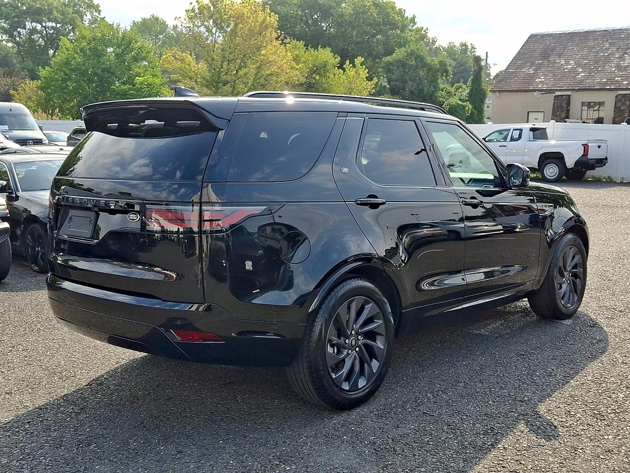 Land Rover Discovery P300 S R-Dynamic 2023