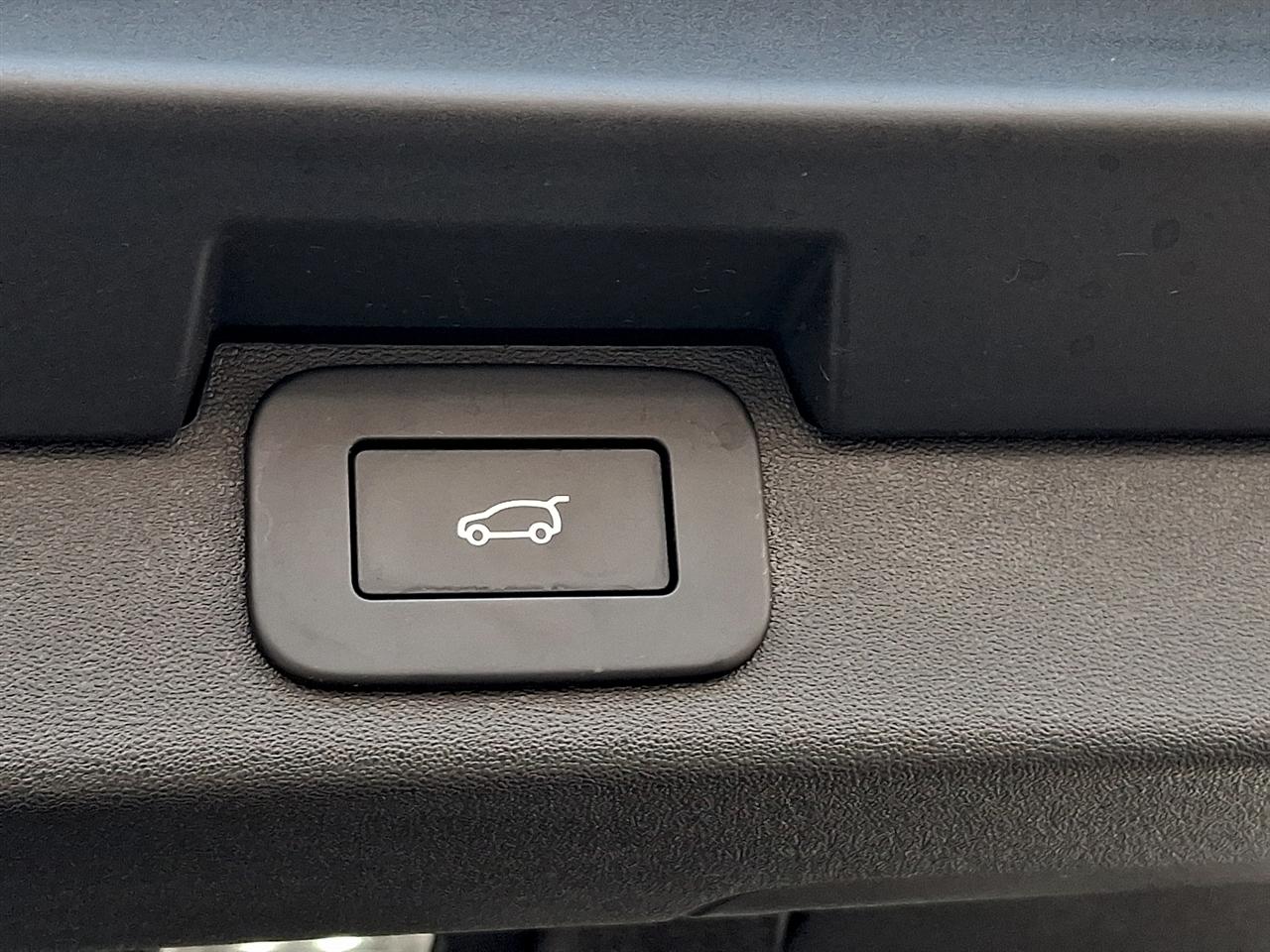Land Rover Discovery P300 S R-Dynamic 2023